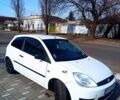 Белый Форд Фиеста, объемом двигателя 1.4 л и пробегом 251 тыс. км за 3700 $, фото 1 на Automoto.ua