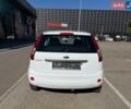 Белый Форд Фиеста, объемом двигателя 1.4 л и пробегом 219 тыс. км за 3800 $, фото 11 на Automoto.ua