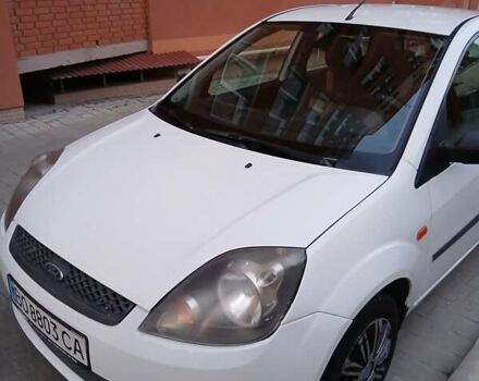 Белый Форд Фиеста, объемом двигателя 1.3 л и пробегом 214 тыс. км за 3700 $, фото 7 на Automoto.ua