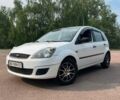 Белый Форд Фиеста, объемом двигателя 1.24 л и пробегом 299 тыс. км за 3955 $, фото 1 на Automoto.ua