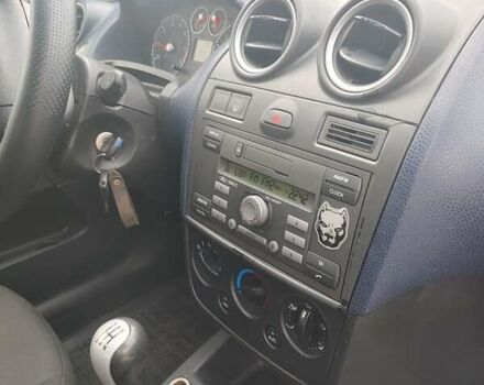 Белый Форд Фиеста, объемом двигателя 1.24 л и пробегом 185 тыс. км за 2950 $, фото 18 на Automoto.ua