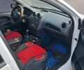 Білий Форд Фієста, об'ємом двигуна 1.3 л та пробігом 290 тис. км за 2800 $, фото 7 на Automoto.ua