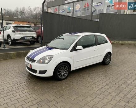 Белый Форд Фиеста, объемом двигателя 1.6 л и пробегом 222 тыс. км за 4400 $, фото 8 на Automoto.ua