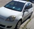 Білий Форд Фієста, об'ємом двигуна 1.3 л та пробігом 191 тис. км за 3500 $, фото 2 на Automoto.ua