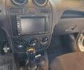 Білий Форд Фієста, об'ємом двигуна 1.24 л та пробігом 180 тис. км за 3800 $, фото 9 на Automoto.ua