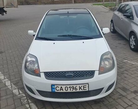 Белый Форд Фиеста, объемом двигателя 1.3 л и пробегом 186 тыс. км за 2799 $, фото 7 на Automoto.ua