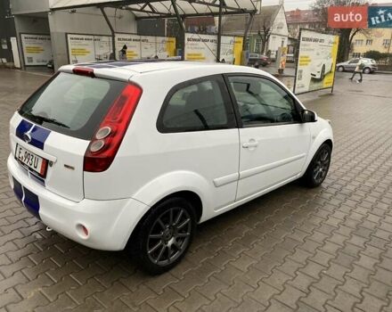 Белый Форд Фиеста, объемом двигателя 1.6 л и пробегом 222 тыс. км за 4400 $, фото 5 на Automoto.ua