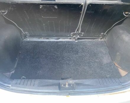 Белый Форд Фиеста, объемом двигателя 1.3 л и пробегом 211 тыс. км за 2900 $, фото 7 на Automoto.ua