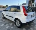 Білий Форд Фієста, об'ємом двигуна 1.3 л та пробігом 250 тис. км за 2600 $, фото 3 на Automoto.ua