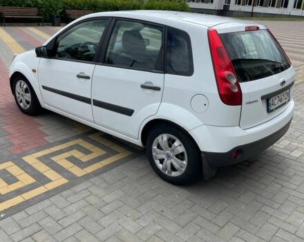 Білий Форд Фієста, об'ємом двигуна 2 л та пробігом 287 тис. км за 2800 $, фото 1 на Automoto.ua