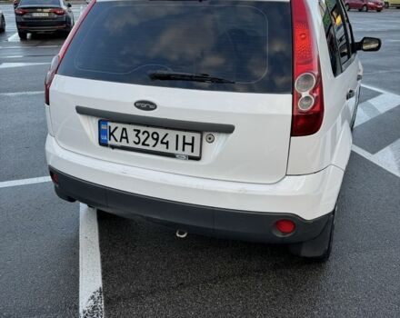 Белый Форд Фиеста, объемом двигателя 1.2 л и пробегом 275 тыс. км за 3200 $, фото 3 на Automoto.ua