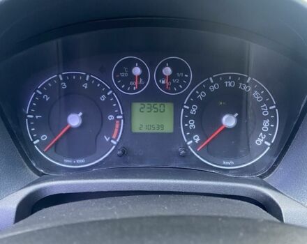 Білий Форд Фієста, об'ємом двигуна 1.3 л та пробігом 210 тис. км за 3199 $, фото 4 на Automoto.ua