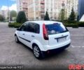 Белый Форд Фиеста, объемом двигателя 1.4 л и пробегом 317 тыс. км за 3400 $, фото 4 на Automoto.ua