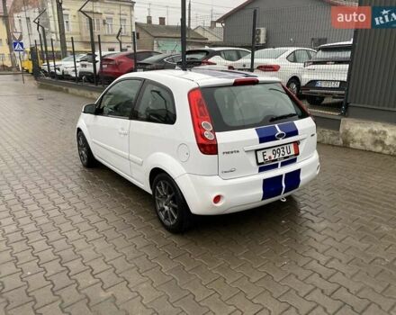 Белый Форд Фиеста, объемом двигателя 1.6 л и пробегом 222 тыс. км за 4400 $, фото 3 на Automoto.ua