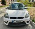 Белый Форд Фиеста, объемом двигателя 2 л и пробегом 190 тыс. км за 2150 $, фото 1 на Automoto.ua