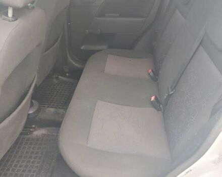 Белый Форд Фиеста, объемом двигателя 1.24 л и пробегом 185 тыс. км за 2950 $, фото 14 на Automoto.ua