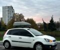 Белый Форд Фиеста, объемом двигателя 1.2 л и пробегом 0 тыс. км за 3699 $, фото 5 на Automoto.ua