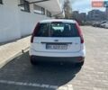 Белый Форд Фиеста, объемом двигателя 1.4 л и пробегом 225 тыс. км за 3800 $, фото 3 на Automoto.ua