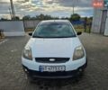 Білий Форд Фієста, об'ємом двигуна 1.24 л та пробігом 180 тис. км за 3800 $, фото 5 на Automoto.ua