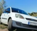 Білий Форд Фієста, об'ємом двигуна 1.3 л та пробігом 247 тис. км за 3499 $, фото 7 на Automoto.ua