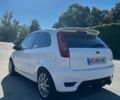 Білий Форд Фієста, об'ємом двигуна 2 л та пробігом 300 тис. км за 3300 $, фото 4 на Automoto.ua