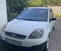 Білий Форд Фієста, об'ємом двигуна 1.3 л та пробігом 210 тис. км за 3199 $, фото 1 на Automoto.ua