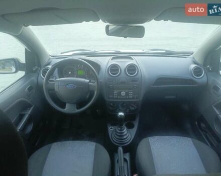 Форд Фиеста 2007 в Черкассах на Automoto.ua Белый Форд Фиеста, объемом двигателя 1.3 л и пробегом 235 тыс. км за 3600 $, фото 18 на Automoto.ua