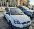 Білий Форд Фієста, об'ємом двигуна 1.25 л та пробігом 282 тис. км за 3500 $, фото 1 на Automoto.ua