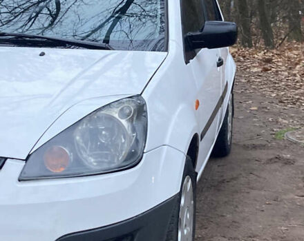 Белый Форд Фиеста, объемом двигателя 1.25 л и пробегом 277 тыс. км за 3350 $, фото 8 на Automoto.ua