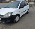 Білий Форд Фієста, об'ємом двигуна 1.3 л та пробігом 290 тис. км за 2800 $, фото 11 на Automoto.ua