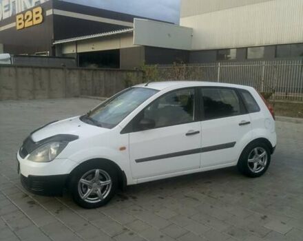 Форд Фиеста 2007 в Черкассах на Automoto.ua Белый Форд Фиеста, объемом двигателя 1.3 л и пробегом 235 тыс. км за 3600 $, фото 1 на Automoto.ua