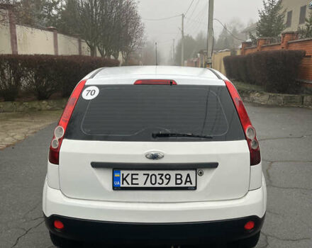 Белый Форд Фиеста, объемом двигателя 1.3 л и пробегом 228 тыс. км за 2899 $, фото 3 на Automoto.ua