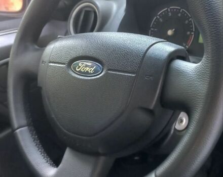 Белый Форд Фиеста, объемом двигателя 1.3 л и пробегом 225 тыс. км за 3200 $, фото 3 на Automoto.ua