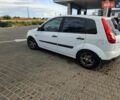 Білий Форд Фієста, об'ємом двигуна 1.24 л та пробігом 180 тис. км за 3800 $, фото 4 на Automoto.ua