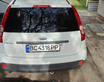 Белый Форд Фиеста, объемом двигателя 1.24 л и пробегом 174 тыс. км за 3600 $, фото 1 на Automoto.ua