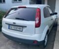 Белый Форд Фиеста, объемом двигателя 1.3 л и пробегом 211 тыс. км за 2900 $, фото 4 на Automoto.ua