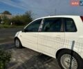 Білий Форд Фієста, об'ємом двигуна 1.2 л та пробігом 215 тис. км за 3300 $, фото 3 на Automoto.ua