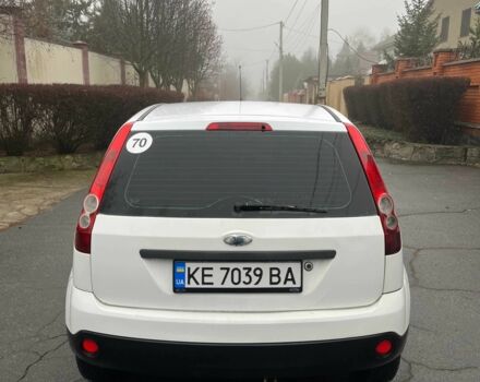 Белый Форд Фиеста, объемом двигателя 1.3 л и пробегом 228 тыс. км за 2899 $, фото 4 на Automoto.ua