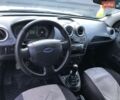 Білий Форд Фієста, об'ємом двигуна 1.3 л та пробігом 229 тис. км за 3950 $, фото 6 на Automoto.ua