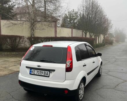 Белый Форд Фиеста, объемом двигателя 1.3 л и пробегом 228 тыс. км за 2899 $, фото 5 на Automoto.ua