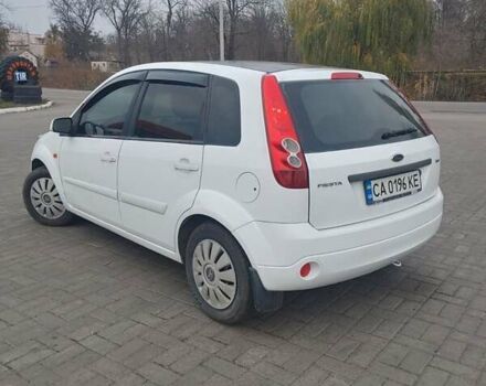 Белый Форд Фиеста, объемом двигателя 1.24 л и пробегом 185 тыс. км за 2950 $, фото 8 на Automoto.ua