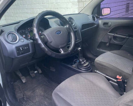 Белый Форд Фиеста, объемом двигателя 1.3 л и пробегом 211 тыс. км за 2900 $, фото 3 на Automoto.ua