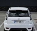 Білий Форд Фієста, об'ємом двигуна 2 л та пробігом 183 тис. км за 4200 $, фото 6 на Automoto.ua