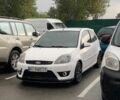 Белый Форд Фиеста, объемом двигателя 2 л и пробегом 190 тыс. км за 2050 $, фото 16 на Automoto.ua