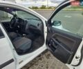 Білий Форд Фієста, об'ємом двигуна 1.24 л та пробігом 180 тис. км за 3800 $, фото 2 на Automoto.ua