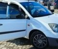 Білий Форд Фієста, об'ємом двигуна 1.3 л та пробігом 247 тис. км за 3499 $, фото 15 на Automoto.ua