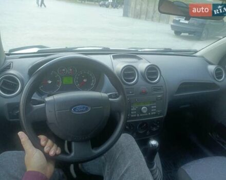 Форд Фиеста 2007 в Черкассах на Automoto.ua Белый Форд Фиеста, объемом двигателя 1.3 л и пробегом 235 тыс. км за 3600 $, фото 20 на Automoto.ua