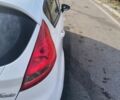 Білий Форд Фієста, об'ємом двигуна 1.4 л та пробігом 265 тис. км за 5500 $, фото 22 на Automoto.ua