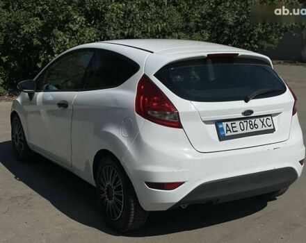 Білий Форд Фієста, об'ємом двигуна 1.4 л та пробігом 181 тис. км за 5600 $, фото 9 на Automoto.ua