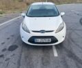 Белый Форд Фиеста, объемом двигателя 1.4 л и пробегом 265 тыс. км за 5484 $, фото 1 на Automoto.ua